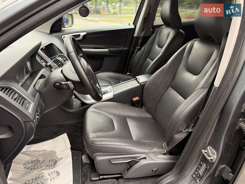 Внедорожник / Кроссовер Volvo XC60 2017 в Ивано-Франковске фото 44 Внедорожник / Кроссовер Volvo XC60 2017 в Ивано-Франковске