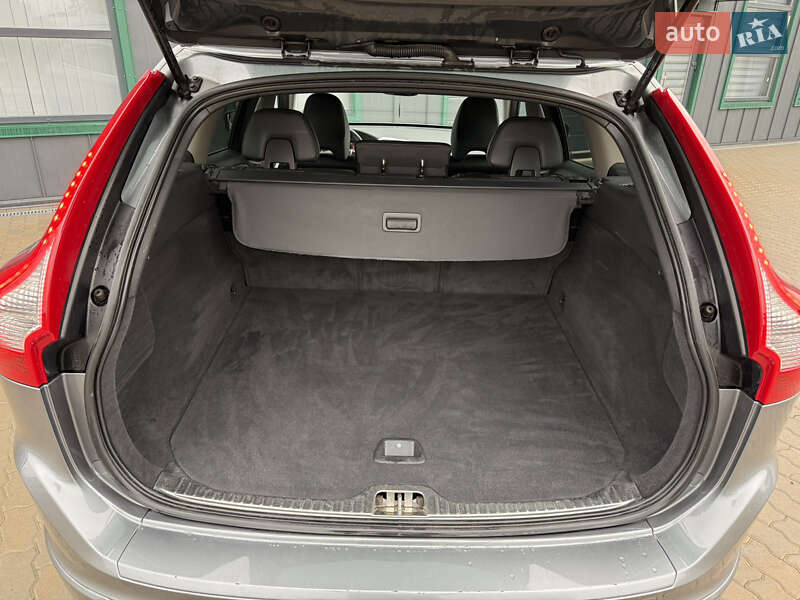 Внедорожник / Кроссовер Volvo XC60 2017 в Ивано-Франковске фото 55 Внедорожник / Кроссовер Volvo XC60 2017 в Ивано-Франковске