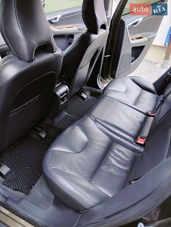 Позашляховик / Кросовер Volvo XC60 2013 в Житомирі