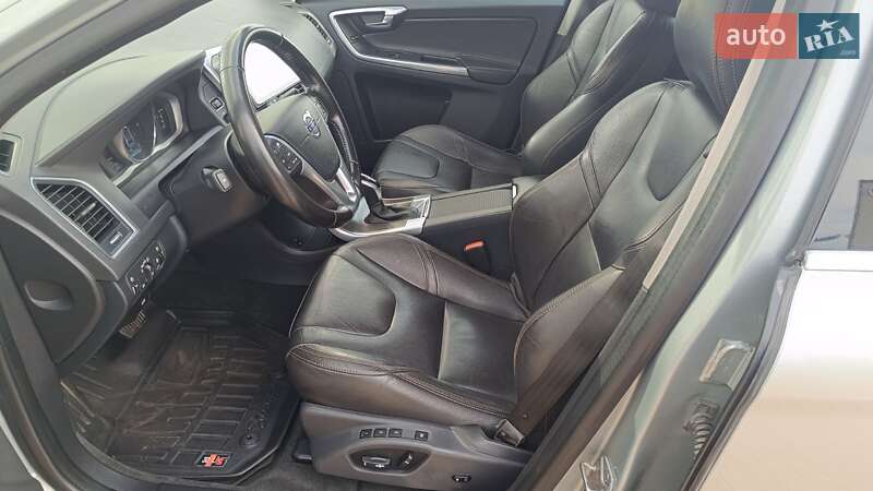 Позашляховик / Кросовер Volvo XC60 2015 в Києві