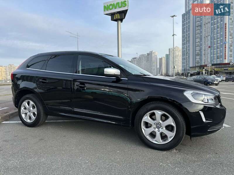 Позашляховик / Кросовер Volvo XC60 2016 в Києві