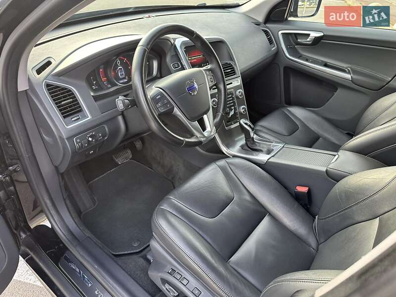 Позашляховик / Кросовер Volvo XC60 2016 в Києві