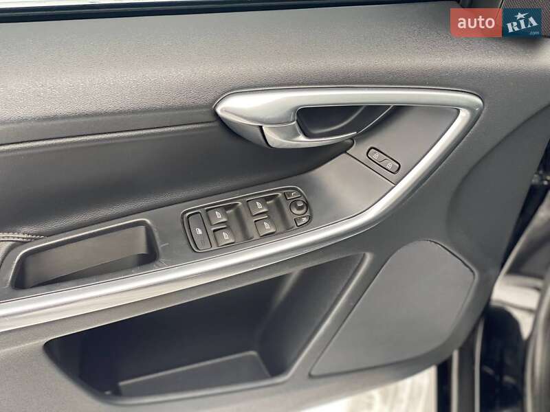 Позашляховик / Кросовер Volvo XC60 2014 в Володимирі фото 13 Позашляховик / Кросовер Volvo XC60 2014 в Володимирі