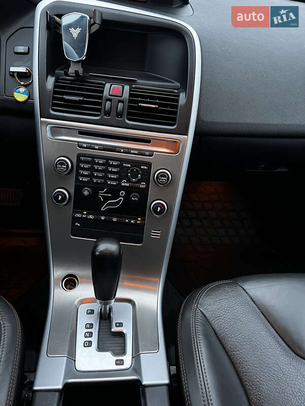 Позашляховик / Кросовер Volvo XC60 2009 в Вараші