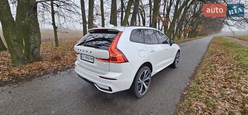 Внедорожник / Кроссовер Volvo XC60 2022 в Киеве