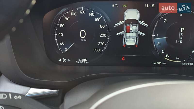 Внедорожник / Кроссовер Volvo XC60 2019 в Киеве