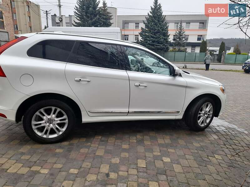 Позашляховик / Кросовер Volvo XC60 2016 в Львові
