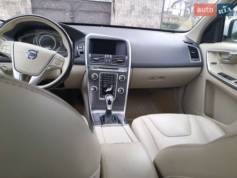 Позашляховик / Кросовер Volvo XC60 2016 в Львові
