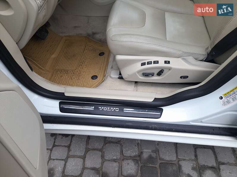 Позашляховик / Кросовер Volvo XC60 2016 в Львові