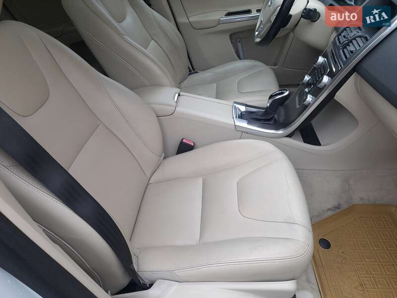 Позашляховик / Кросовер Volvo XC60 2016 в Львові