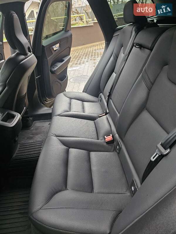 Позашляховик / Кросовер Volvo XC60 2023 в Одесі фото 6 Позашляховик / Кросовер Volvo XC60 2023 в Одесі