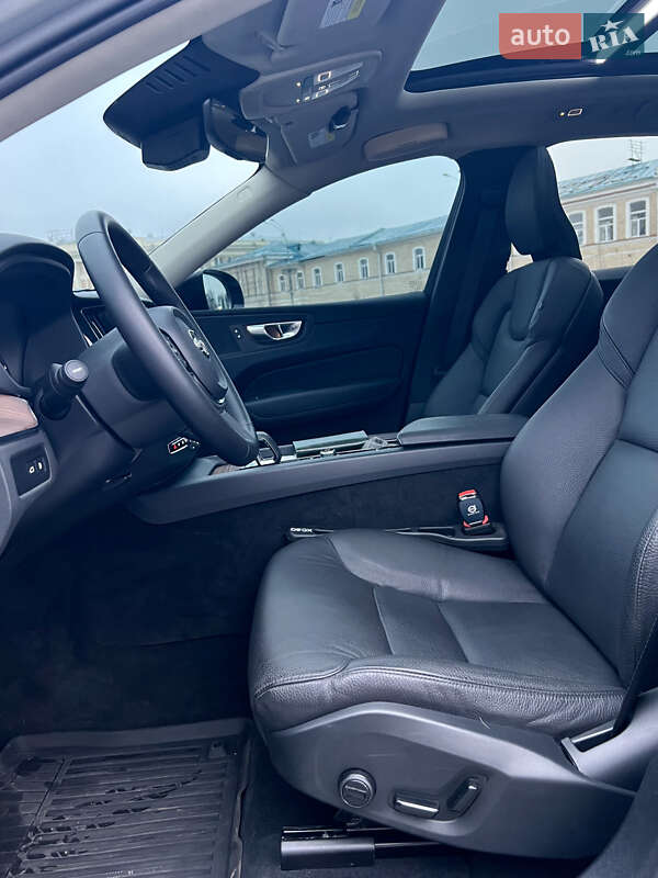 Позашляховик / Кросовер Volvo XC60 2024 в Харкові
