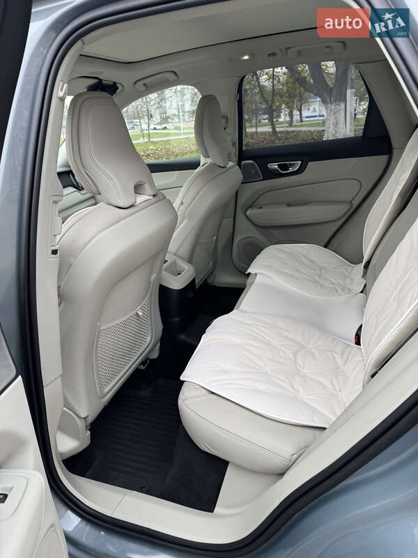 Позашляховик / Кросовер Volvo XC60 2023 в Одесі фото 9 Позашляховик / Кросовер Volvo XC60 2023 в Одесі