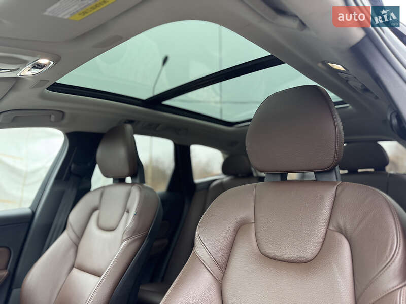 Позашляховик / Кросовер Volvo XC60 2017 в Новояворівську