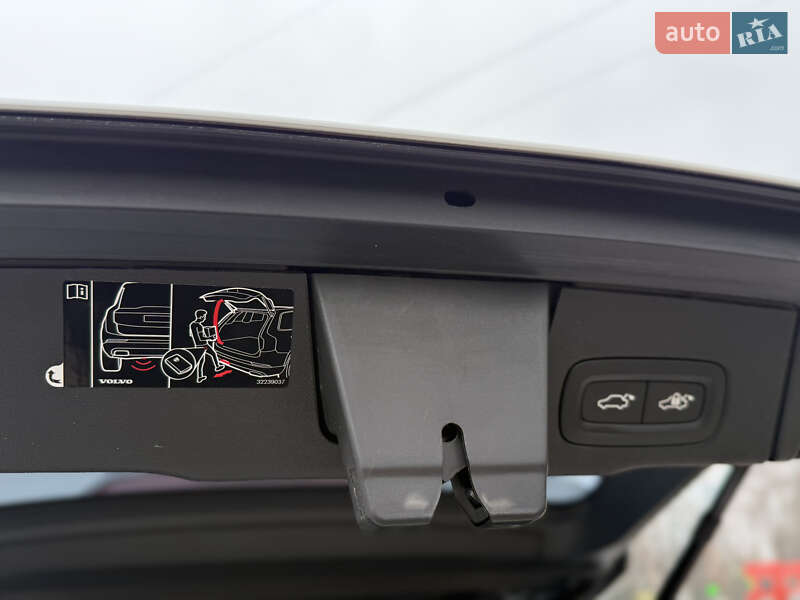 Внедорожник / Кроссовер Volvo XC60 2018 в Днепре фото 45 Внедорожник / Кроссовер Volvo XC60 2018 в Днепре