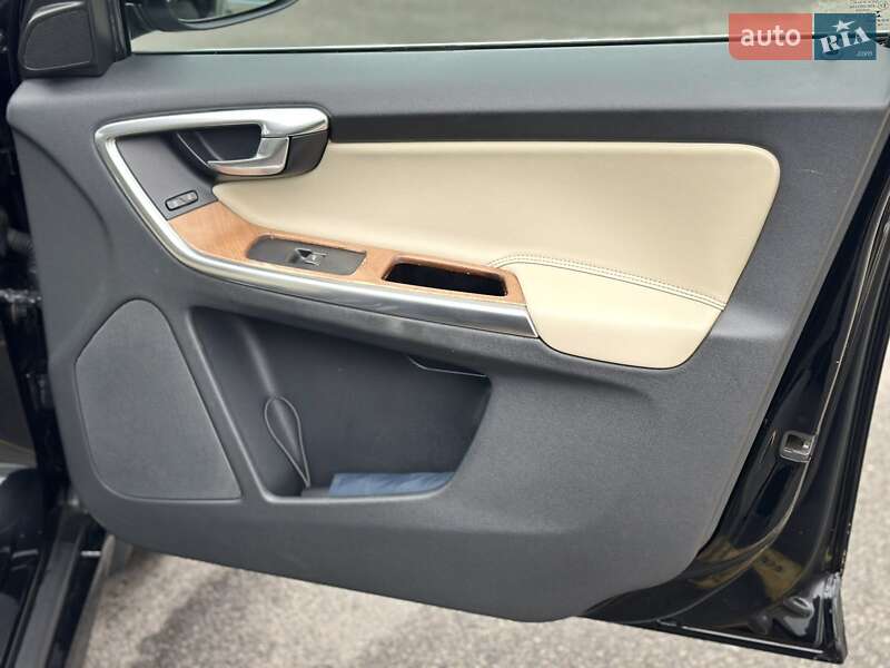 Позашляховик / Кросовер Volvo XC60 2014 в Полтаві