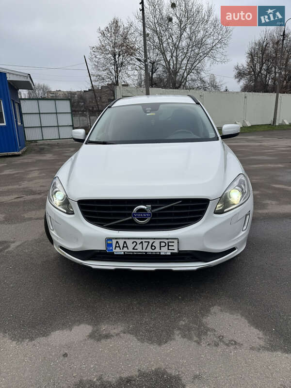 Внедорожник / Кроссовер Volvo XC60 2015 в Киеве