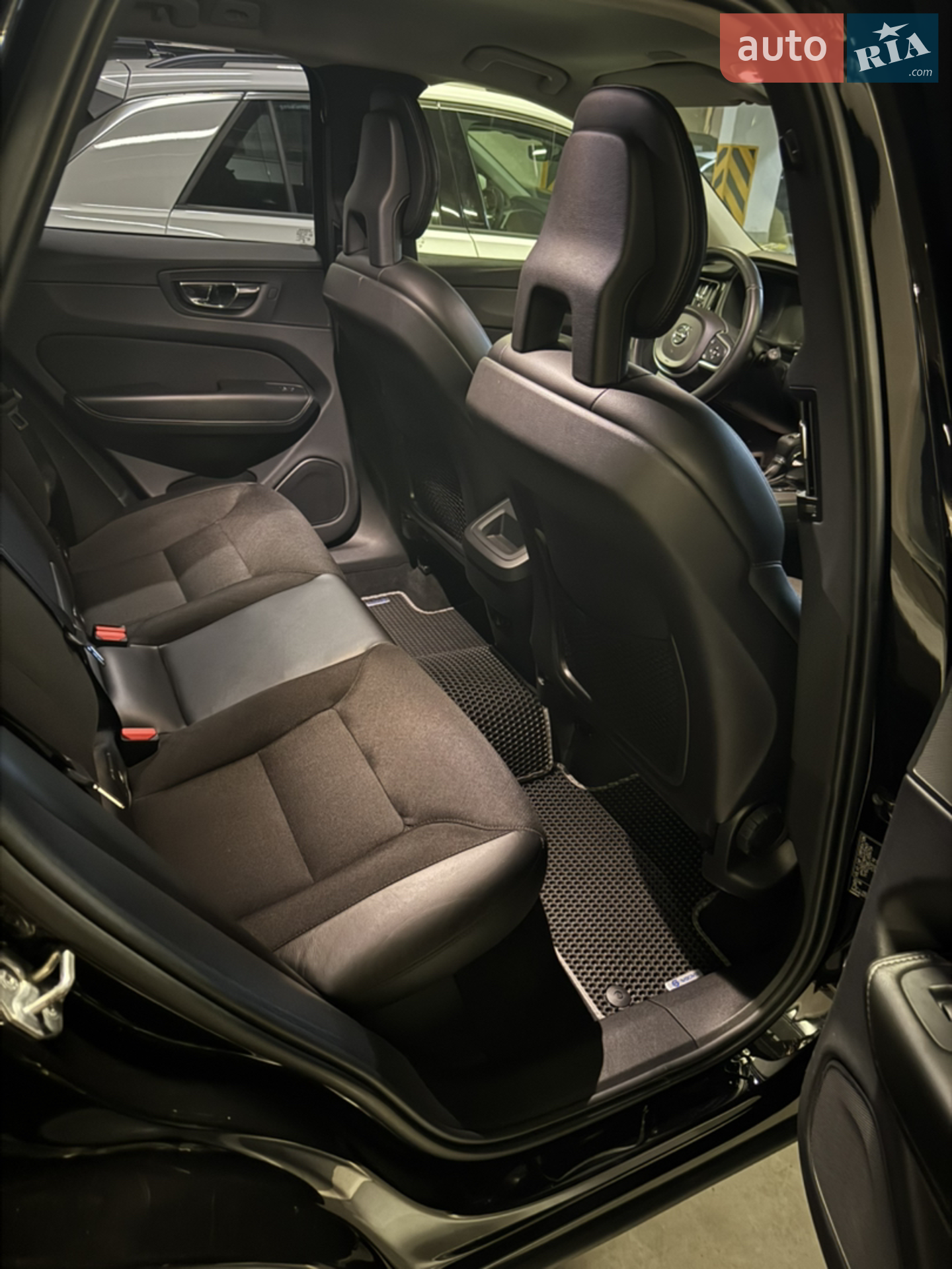 2018 Volvo XC60 - мініатюра 12