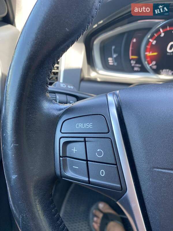 Позашляховик / Кросовер Volvo XC60 2017 в Одесі фото 18 Позашляховик / Кросовер Volvo XC60 2017 в Одесі