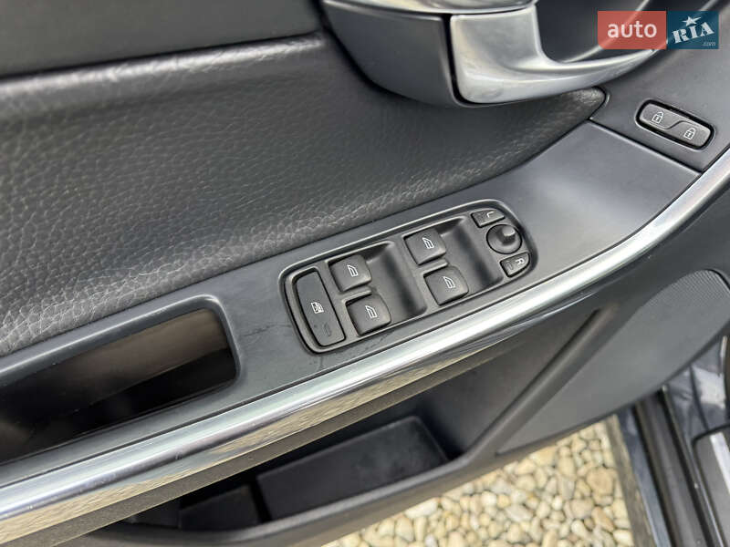 Внедорожник / Кроссовер Volvo XC60 2013 в Ивано-Франковске фото 16 Внедорожник / Кроссовер Volvo XC60 2013 в Ивано-Франковске