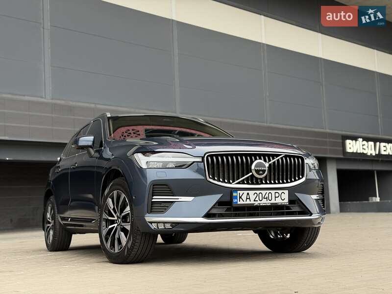 Внедорожник / Кроссовер Volvo XC60 2023 в Киеве