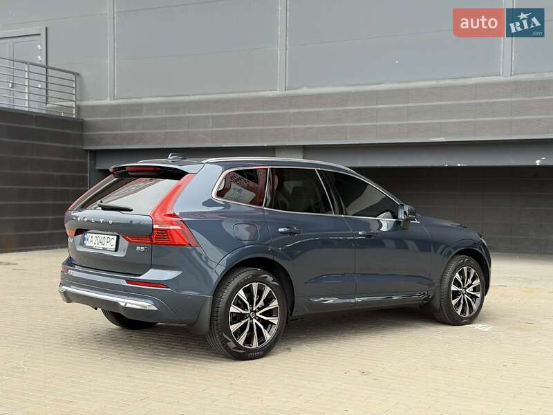 Внедорожник / Кроссовер Volvo XC60 2023 в Киеве
