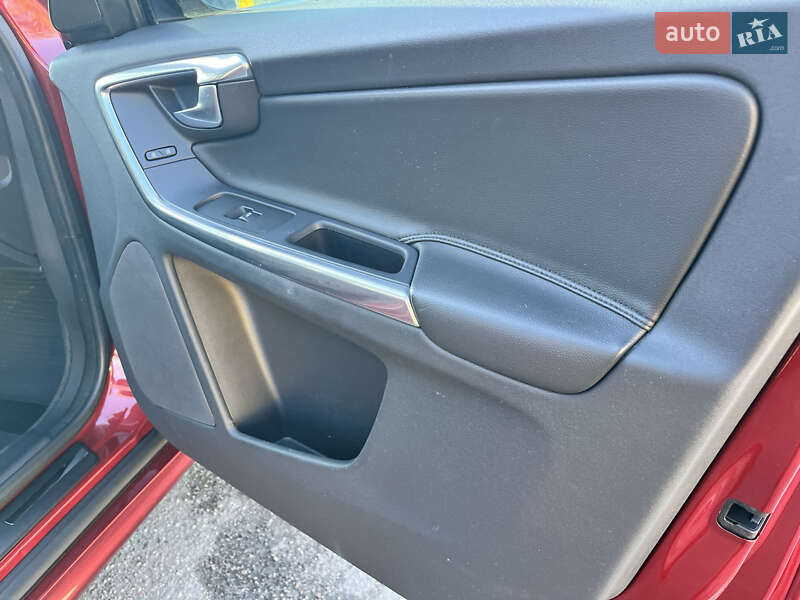 Позашляховик / Кросовер Volvo XC60 2016 в Києві фото 49 Позашляховик / Кросовер Volvo XC60 2016 в Києві