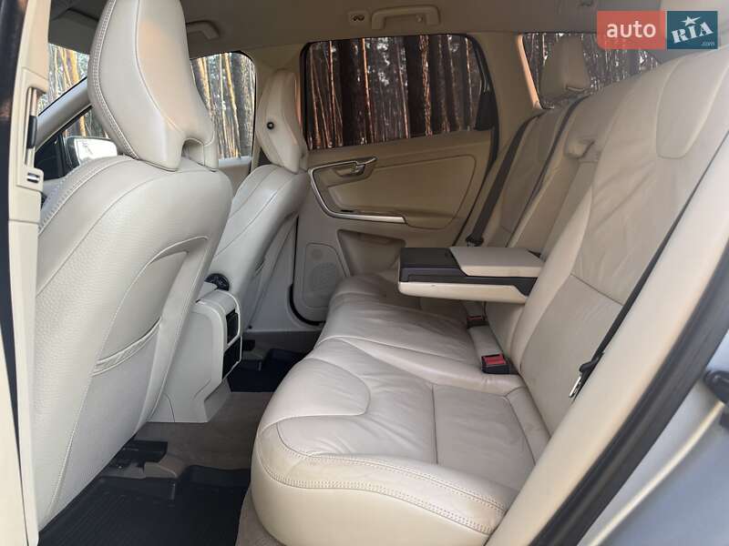 Внедорожник / Кроссовер Volvo XC60 2012 в Киеве