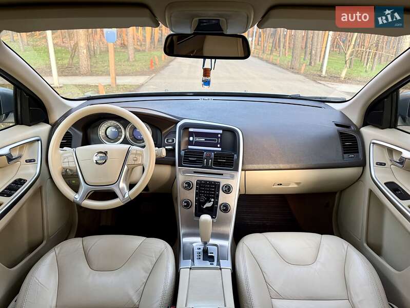 Внедорожник / Кроссовер Volvo XC60 2012 в Киеве