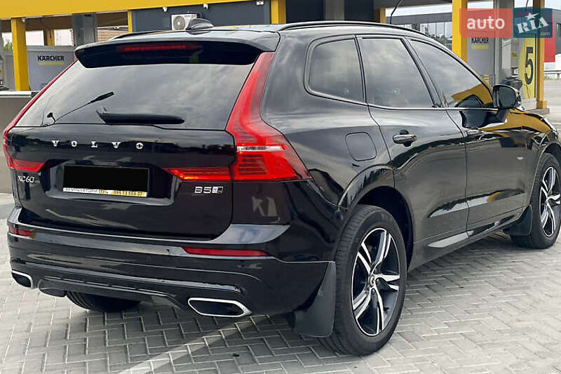 Внедорожник / Кроссовер Volvo XC60 2020 в Черновцах