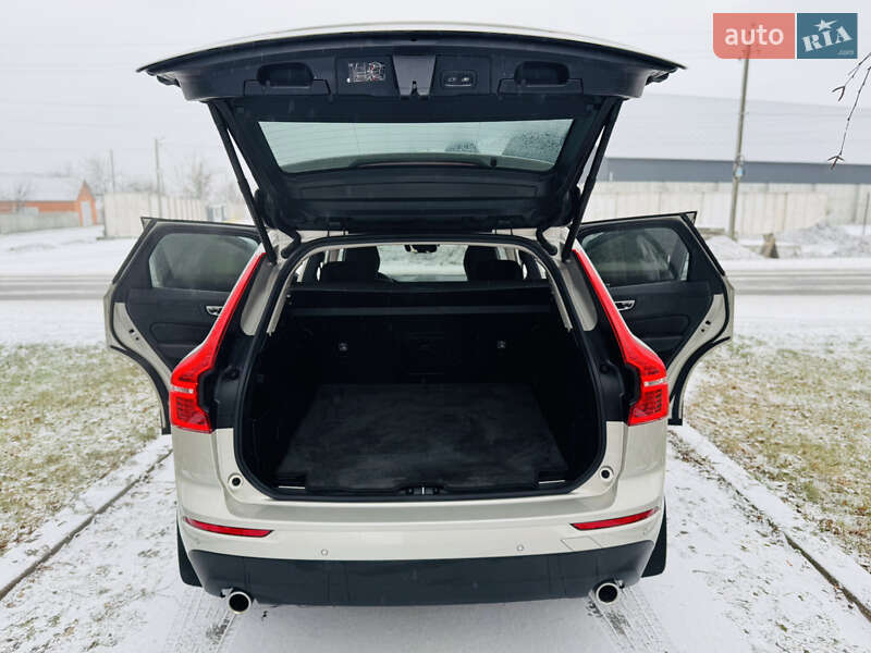 Внедорожник / Кроссовер Volvo XC60 2019 в Лохвице