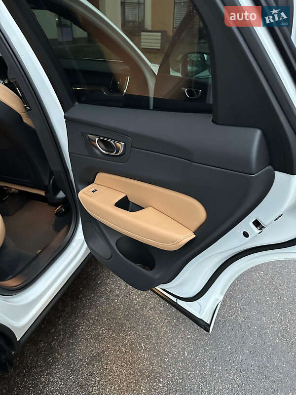 Внедорожник / Кроссовер Volvo XC60 2022 в Киеве фото 8 Внедорожник / Кроссовер Volvo XC60 2022 в Киеве