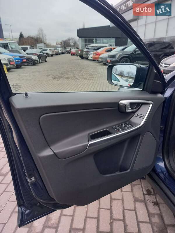 Позашляховик / Кросовер Volvo XC60 2011 в Полтаві фото 16 Позашляховик / Кросовер Volvo XC60 2011 в Полтаві