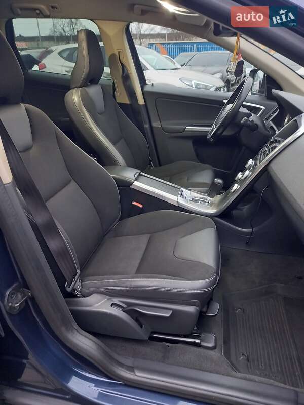 Позашляховик / Кросовер Volvo XC60 2011 в Полтаві фото 30 Позашляховик / Кросовер Volvo XC60 2011 в Полтаві