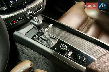 Внедорожник / Кроссовер Volvo XC60 2019 в Луцке