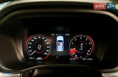 Внедорожник / Кроссовер Volvo XC60 2019 в Луцке