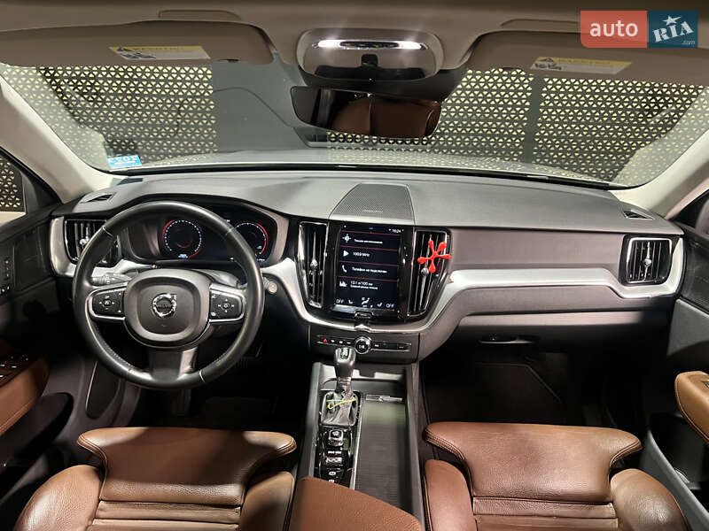 Внедорожник / Кроссовер Volvo XC60 2019 в Луцке