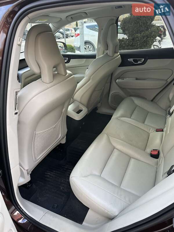 Внедорожник / Кроссовер Volvo XC60 2018 в Львове фото 9 Внедорожник / Кроссовер Volvo XC60 2018 в Львове