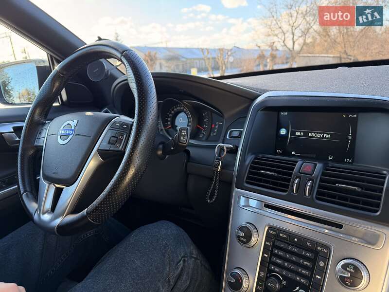 Внедорожник / Кроссовер Volvo XC60 2016 в Бродах