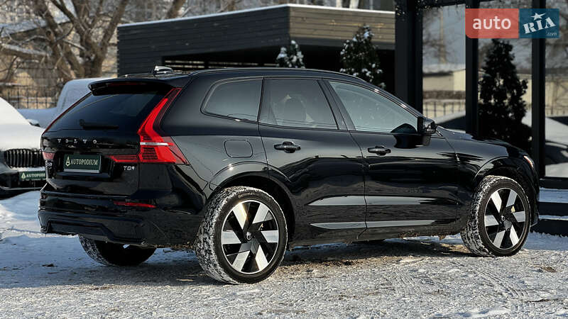 Внедорожник / Кроссовер Volvo XC60 2024 в Киеве