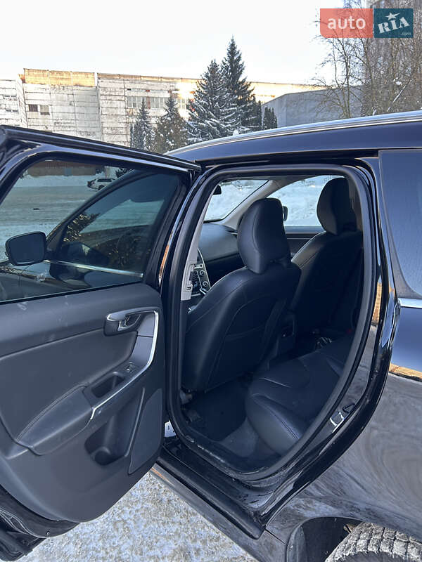 Внедорожник / Кроссовер Volvo XC60 2015 в Ровно