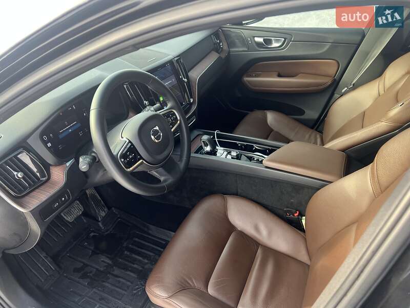 Внедорожник / Кроссовер Volvo XC60 2022 в Бершади