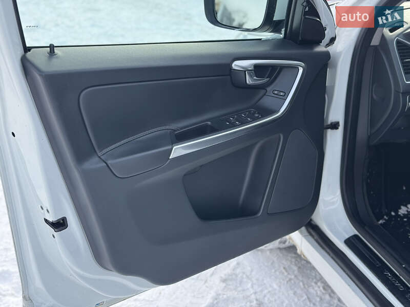 Внедорожник / Кроссовер Volvo XC60 2015 в Львове фото 13 Внедорожник / Кроссовер Volvo XC60 2015 в Львове