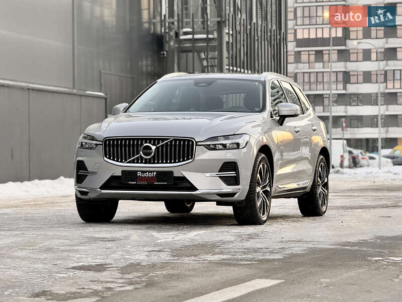 Внедорожник / Кроссовер Volvo XC60 2022 в Киеве