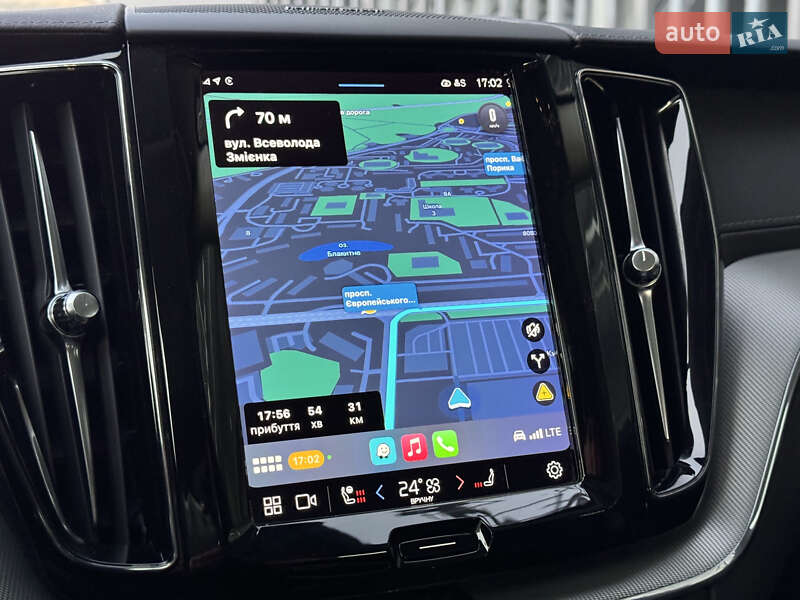 Внедорожник / Кроссовер Volvo XC60 2022 в Киеве