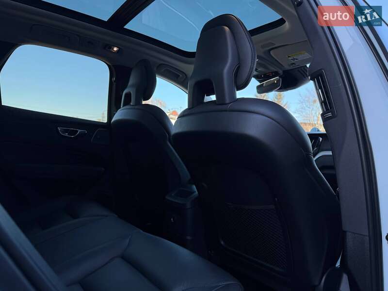 Внедорожник / Кроссовер Volvo XC60 2018 в Ровно