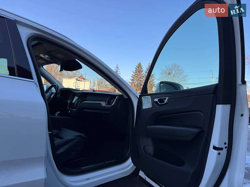 Внедорожник / Кроссовер Volvo XC60 2018 в Ровно