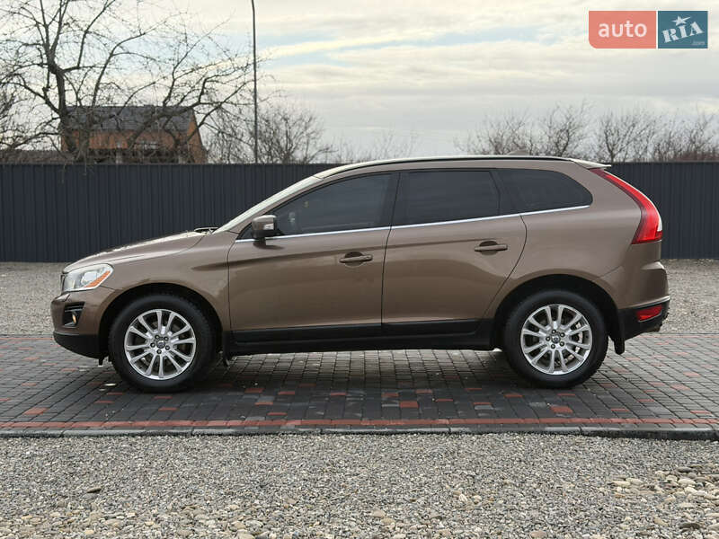 Внедорожник / Кроссовер Volvo XC60 2009 в Берегово