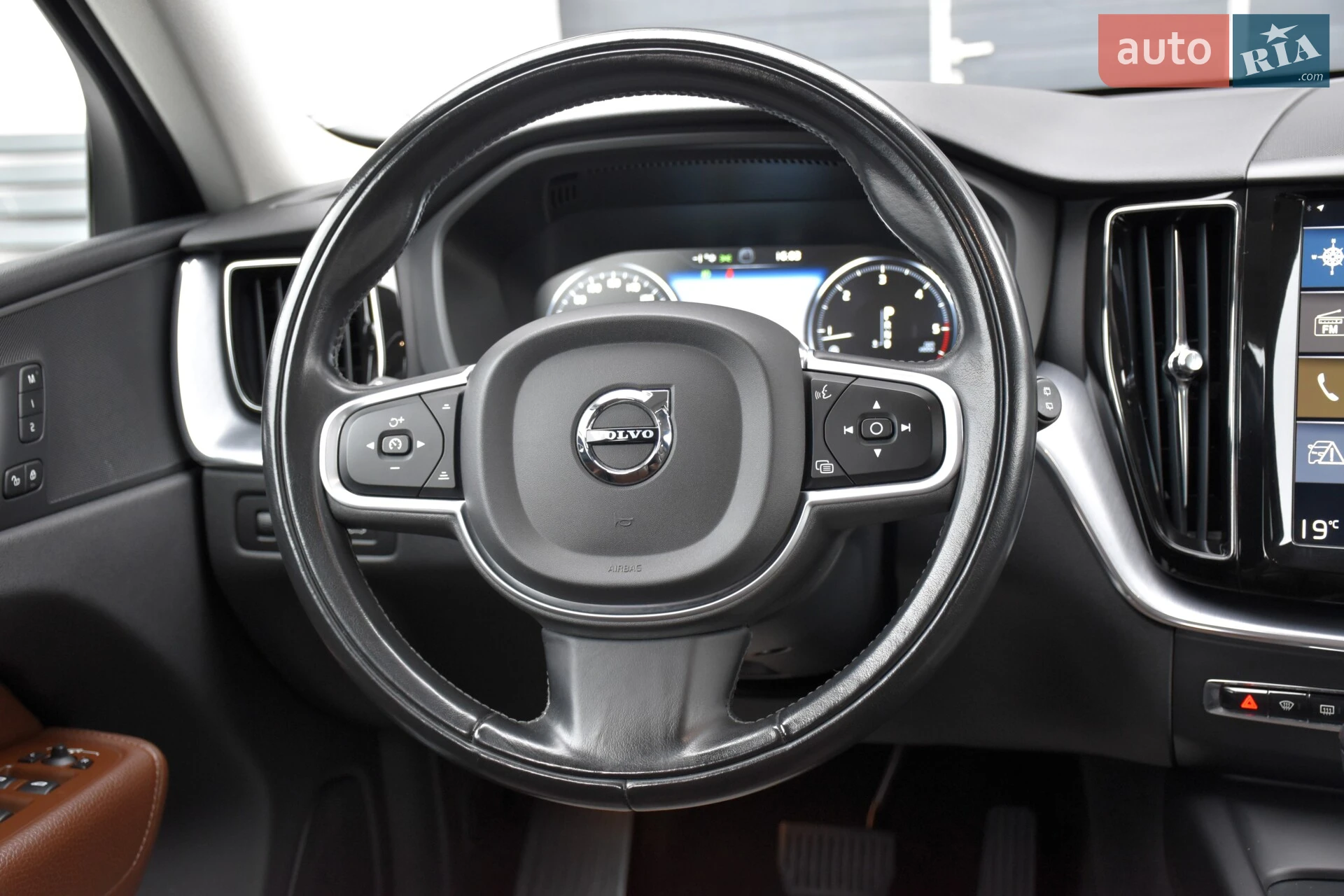 2019 Volvo XC60 - мініатюра 32