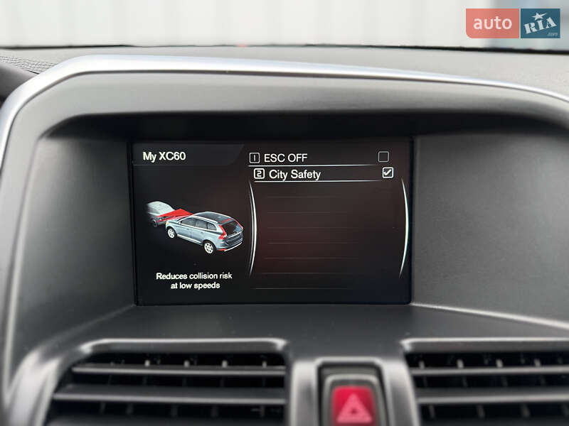 Внедорожник / Кроссовер Volvo XC60 2015 в Владимире